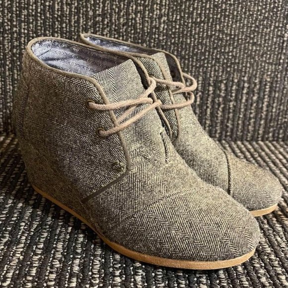 Toms Shoes - TOMS Womens Ankle Boots Sz 7.5 - Dark Green Tweed fabric Lace Up Wedge Heel